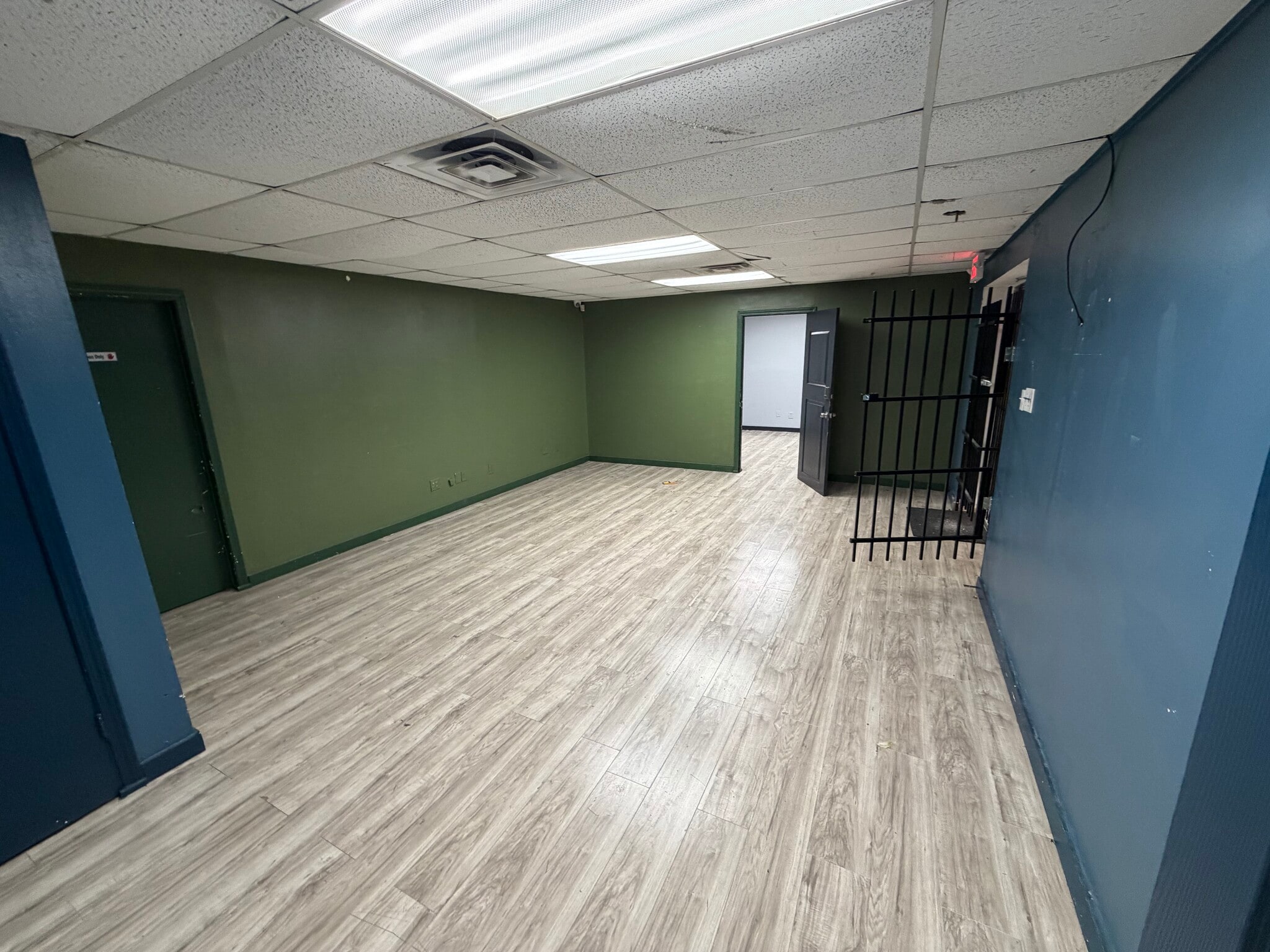 9901-9927 Harwin Dr, Houston, TX for lease Interior Photo- Image 1 of 5