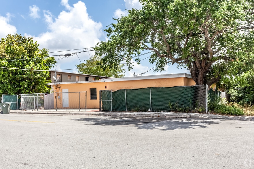 1930-1940 Ali Baba Ave, Opa Locka, FL à vendre - Photo du bâtiment - Image 3 de 3