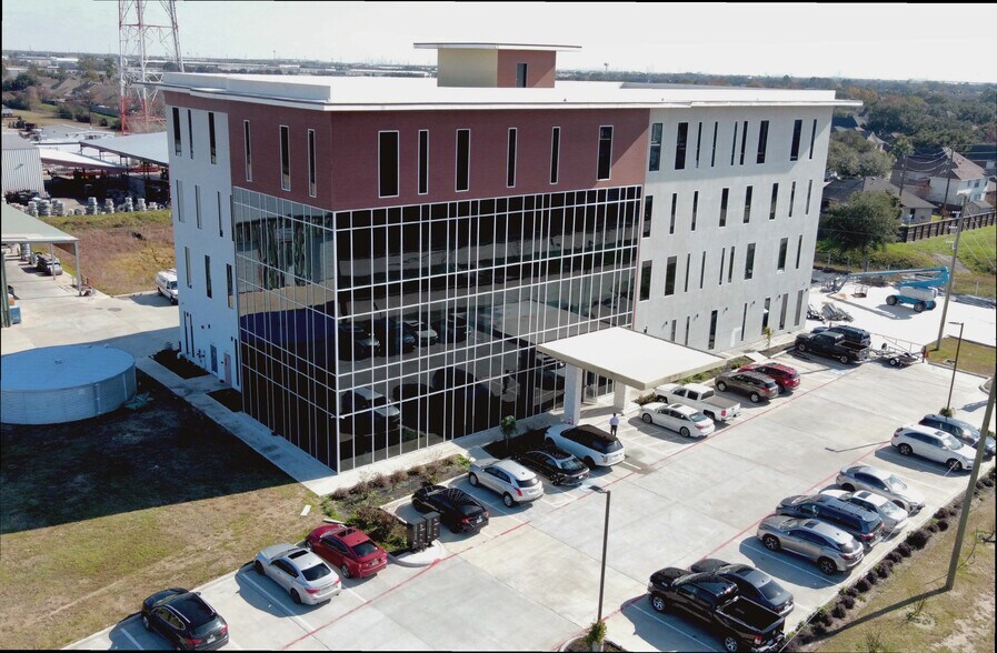 8850 Huffmeister Rd, Houston, TX à louer - Photo du bâtiment - Image 2 de 13