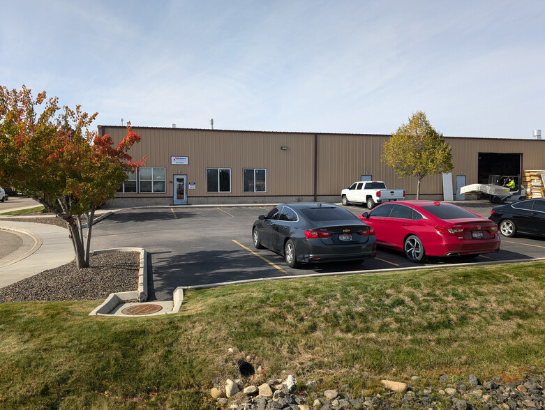 8458 W Elisa St, Boise, ID for lease - Building Photo - Image 2 of 7