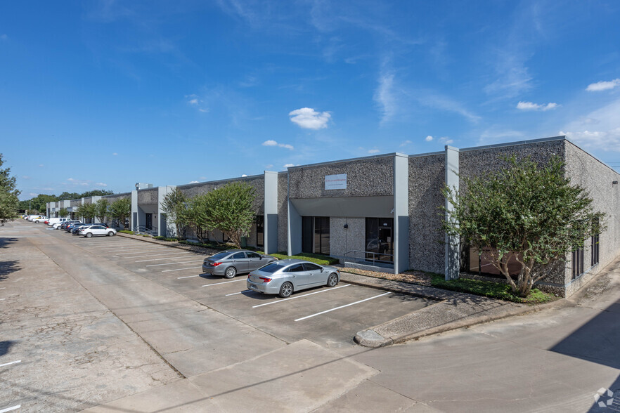 3615 Willowbend Blvd, Houston, TX for lease - Building Photo - Image 2 of 10