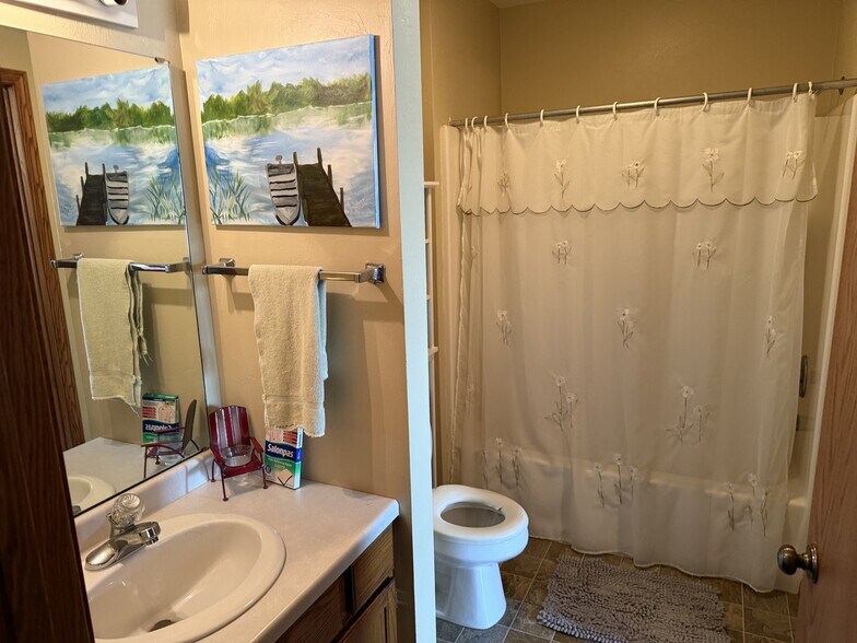 34 E Paine St, Kiel, WI à vendre - Photo du bâtiment - Image 3 de 25