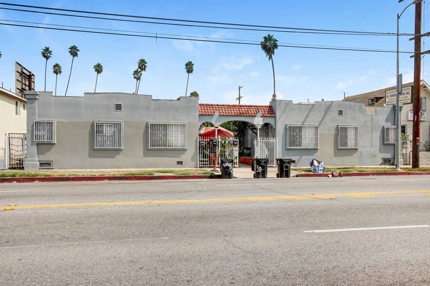 5924 S Hoover St, Los Angeles, CA à vendre - Photo du bâtiment - Image 1 de 1