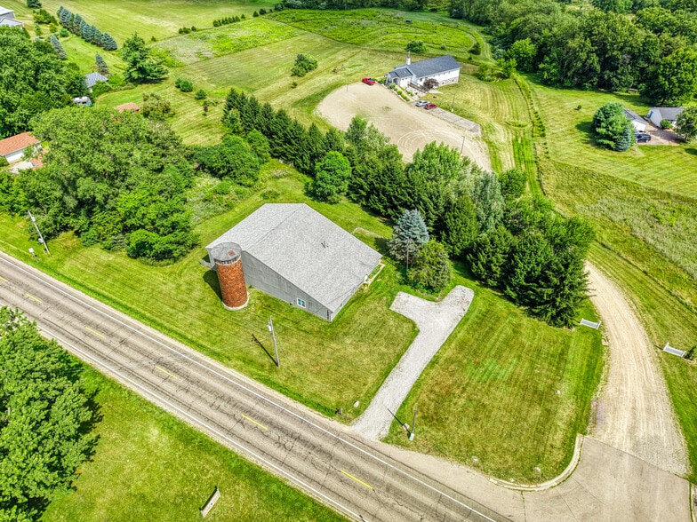 15921 W M 36, Pinckney, MI for sale - Building Photo - Image 2 of 46