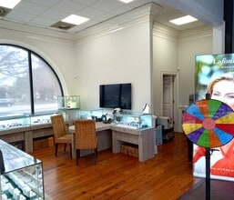 7300 Abercorn St, Savannah, GA for lease Building Photo- Image 2 of 4