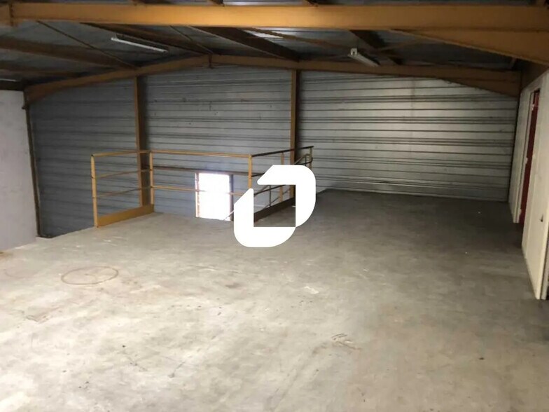 57 Avenue De La République, Vénissieux à louer - Photo du bâtiment - Image 3 de 26