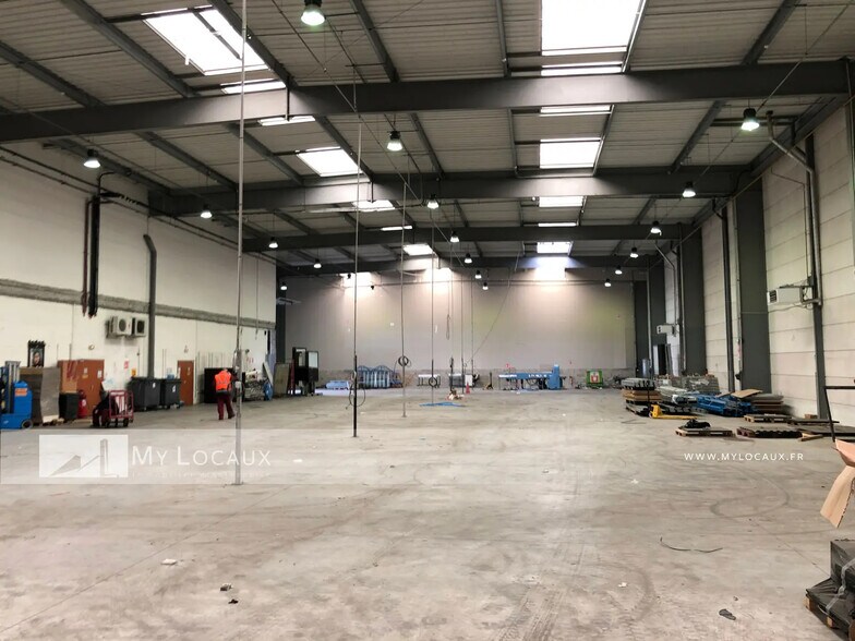 Industrial in Gennevilliers for lease - Interior Photo - Image 2 of 5