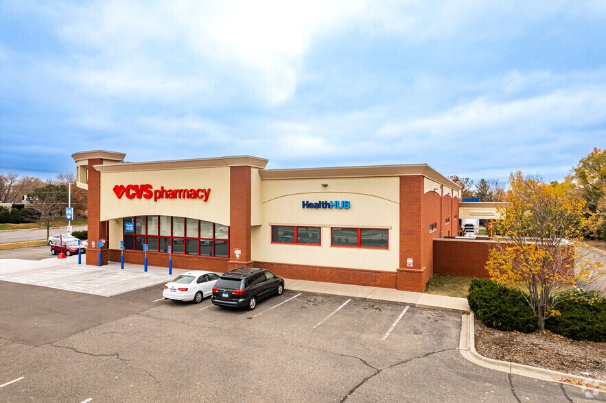 2196 White Bear Ave N, Maplewood, MN for sale - Building Photo - Image 2 of 8