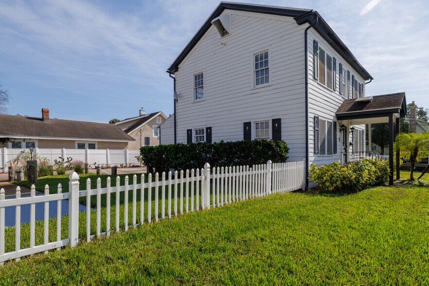 429 N Ridgewood Ave, Daytona Beach, FL à vendre - Photo du bâtiment - Image 3 de 17