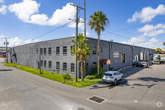 Plus de détails pour 2717-2729 E Adamo Dr, Tampa, FL - Industriel à louer