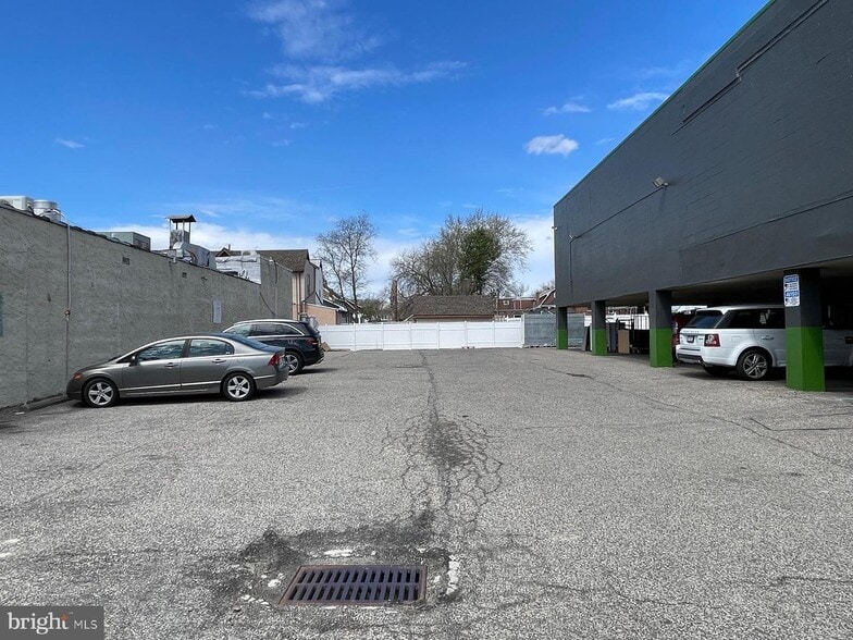 7034-7048 Castor Ave, Philadelphia, PA for sale - Building Photo - Image 3 of 25