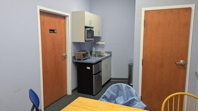 1265 Reservoir Ave, Cranston, RI for lease Interior Photo- Image 2 of 12