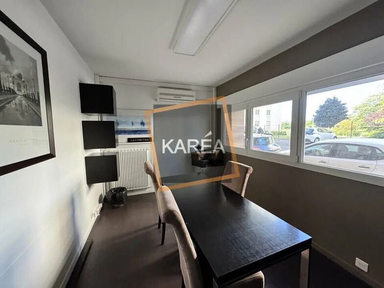Bureau dans Mareuil-lès-Meaux à louer - Photo intérieure - Image 3 de 5