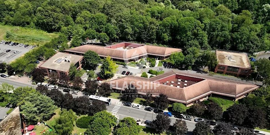 Office in Champs-sur-Marne for lease - Building Photo - Image 1 of 5