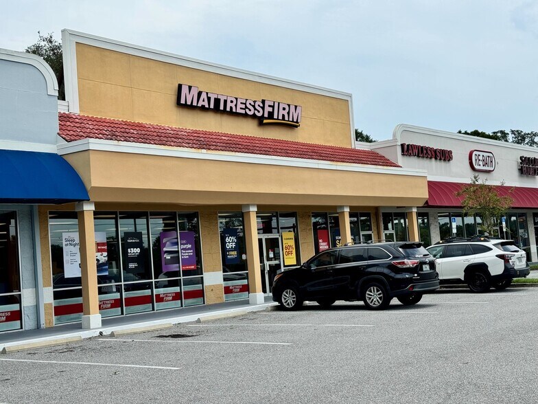 445 W State Road 436, Altamonte Springs, FL à louer - Photo du bâtiment - Image 3 de 36