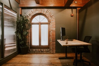 260 1st Ave S, Saint Petersburg, FL for lease Interior Photo- Image 1 of 2