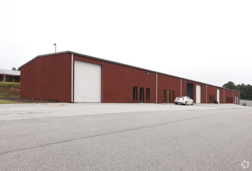 Pearl Industrial Park portefeuille de 4 propriétés à vendre sur LoopNet.ca - Photo principale - Image 2 de 4