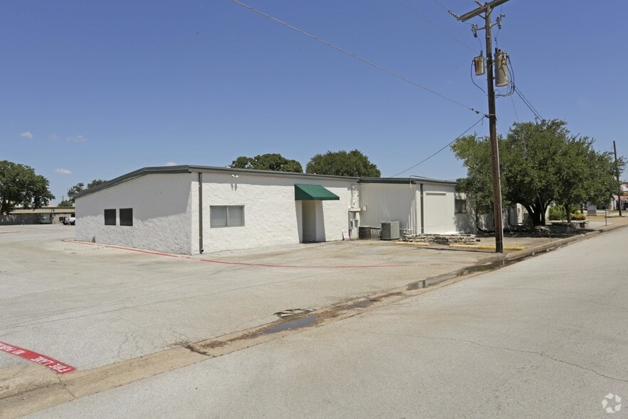 3600 W Pioneer Pky, Pantego, TX for lease - Building Photo - Image 2 of 6
