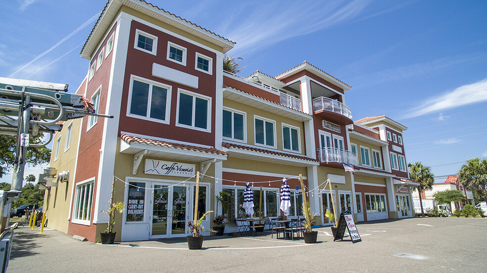 701 E 3rd Ave, New Smyrna Beach, FL for sale - Building Photo - Image 1 of 1