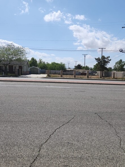 42719 30th St W, Lancaster, CA for sale - Building Photo - Image 3 of 9