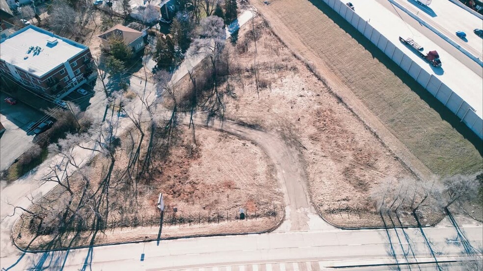 6989 Joliet Rd, Indian Head Park, IL for sale - Commercial Listing Video - Image 2 of 5