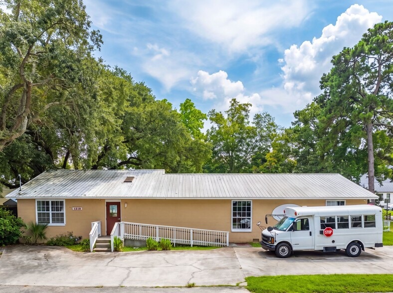 1215 Hobart Ave, Charleston, SC for sale - Building Photo - Image 2 of 18