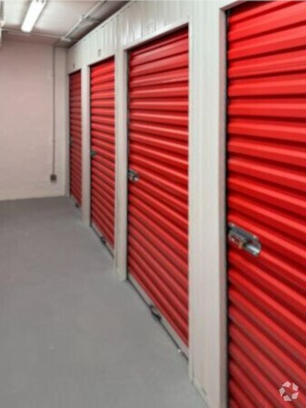 Madrid, MAD 28002 - Unit Puerta L2, Esc. 1 - - Interior Photo - Image 1 of 1