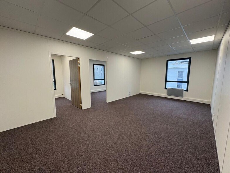 Allée Des Sablières, Croissy-sur-Seine for lease - Interior Photo - Image 1 of 6