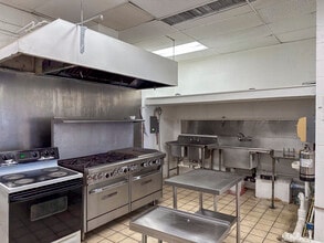 823 California Ave, Wahiawa, HI à louer Photo intérieure- Image 2 de 6