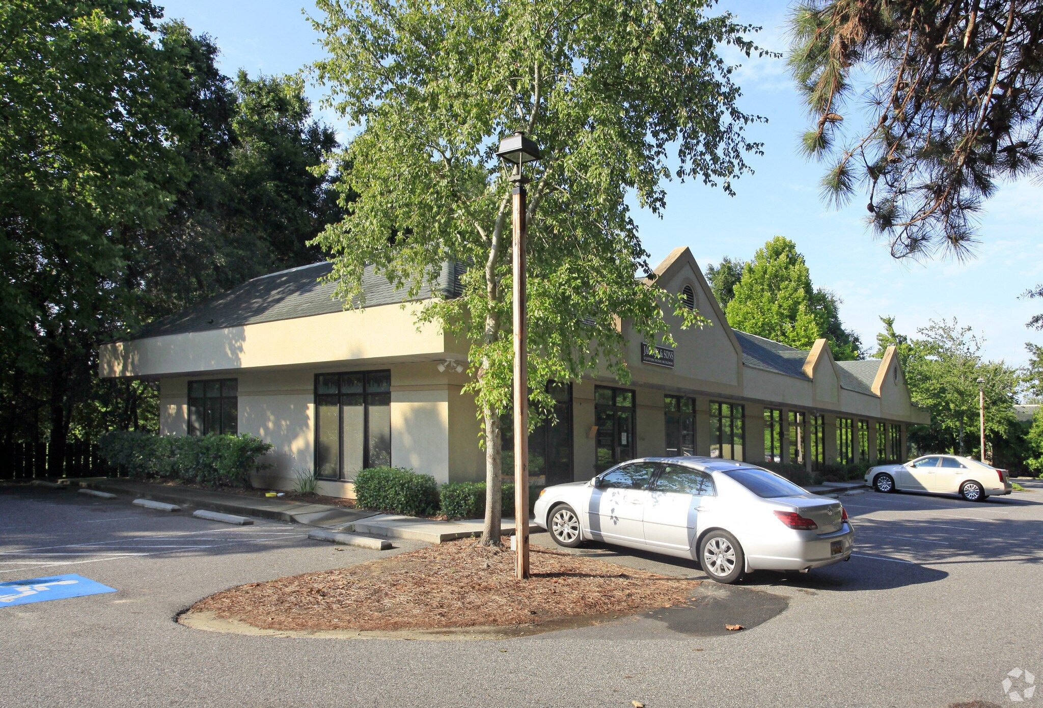 117 William Hilton Pky, Hilton Head Island, SC à vendre Photo principale- Image 1 de 1