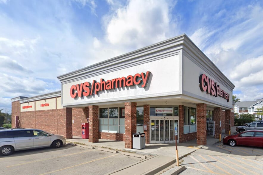 200 W Northwest Hwy, Palatine, IL for sale - Primary Photo - Image 1 of 10