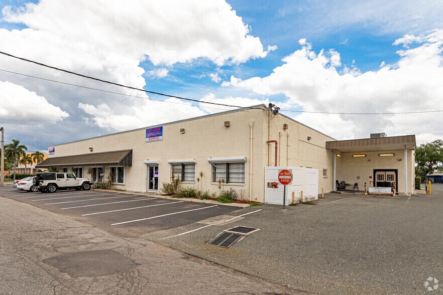 1002 S Church Ave, Tampa, FL à louer - Photo du bâtiment - Image 2 de 10