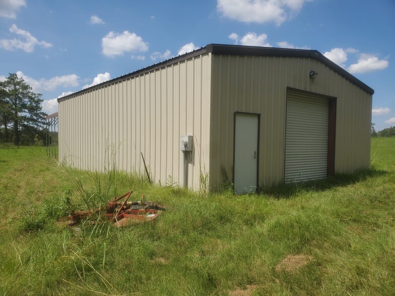 1898 Cemetery Rd, Pitts, GA for sale - Primary Photo - Image 1 of 1