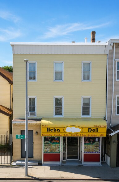 9625 95th Ave, Ozone Park, NY à vendre - Photo du bâtiment - Image 1 de 17