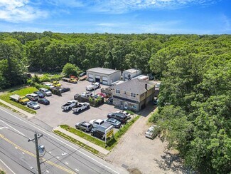 Plus de détails pour 18 Havenwood Dr, Shirley, NY - Commerce de détail à vendre