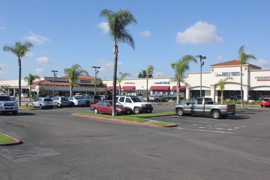 215-317 E Katella Ave, Orange, CA for lease - Building Photo - Image 2 of 8