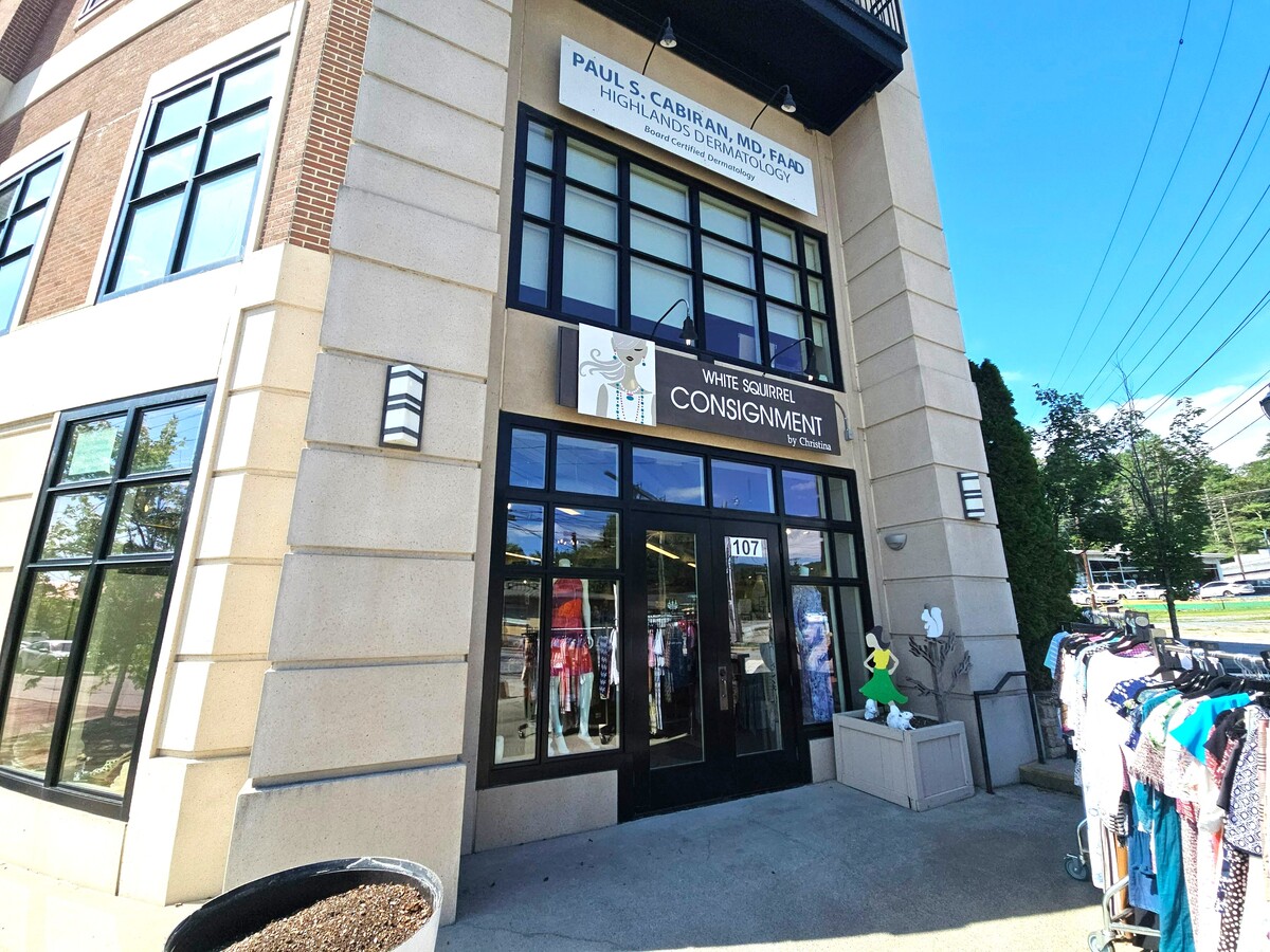 29 W French Broad St, Brevard, NC 28712 - Unité 107 - - Photo intérieure - Image 2 of 14