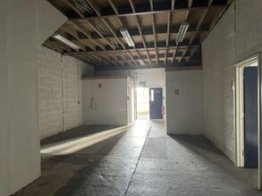 Kingston Rd, Leatherhead for lease Interior Photo- Image 2 of 3