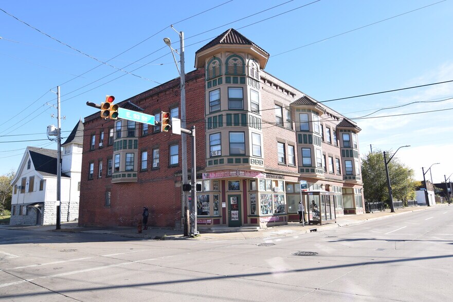3501 E 93rd St, Cleveland, OH à vendre - Photo du bâtiment - Image 1 de 17