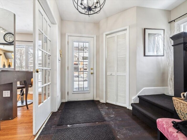 294 Dundas St, Hamilton, ON à vendre - Photo du bâtiment - Image 2 de 9