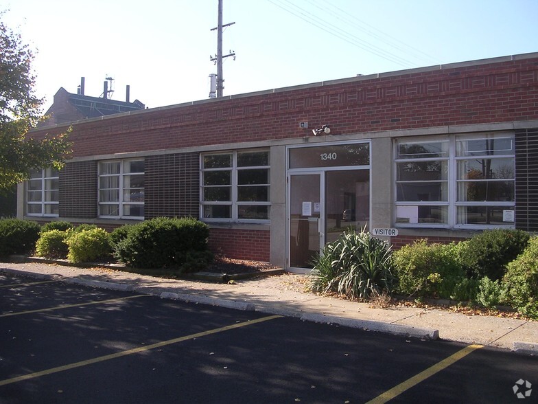 1340 E 38th St, Cleveland, OH for lease - Building Photo - Image 2 of 7