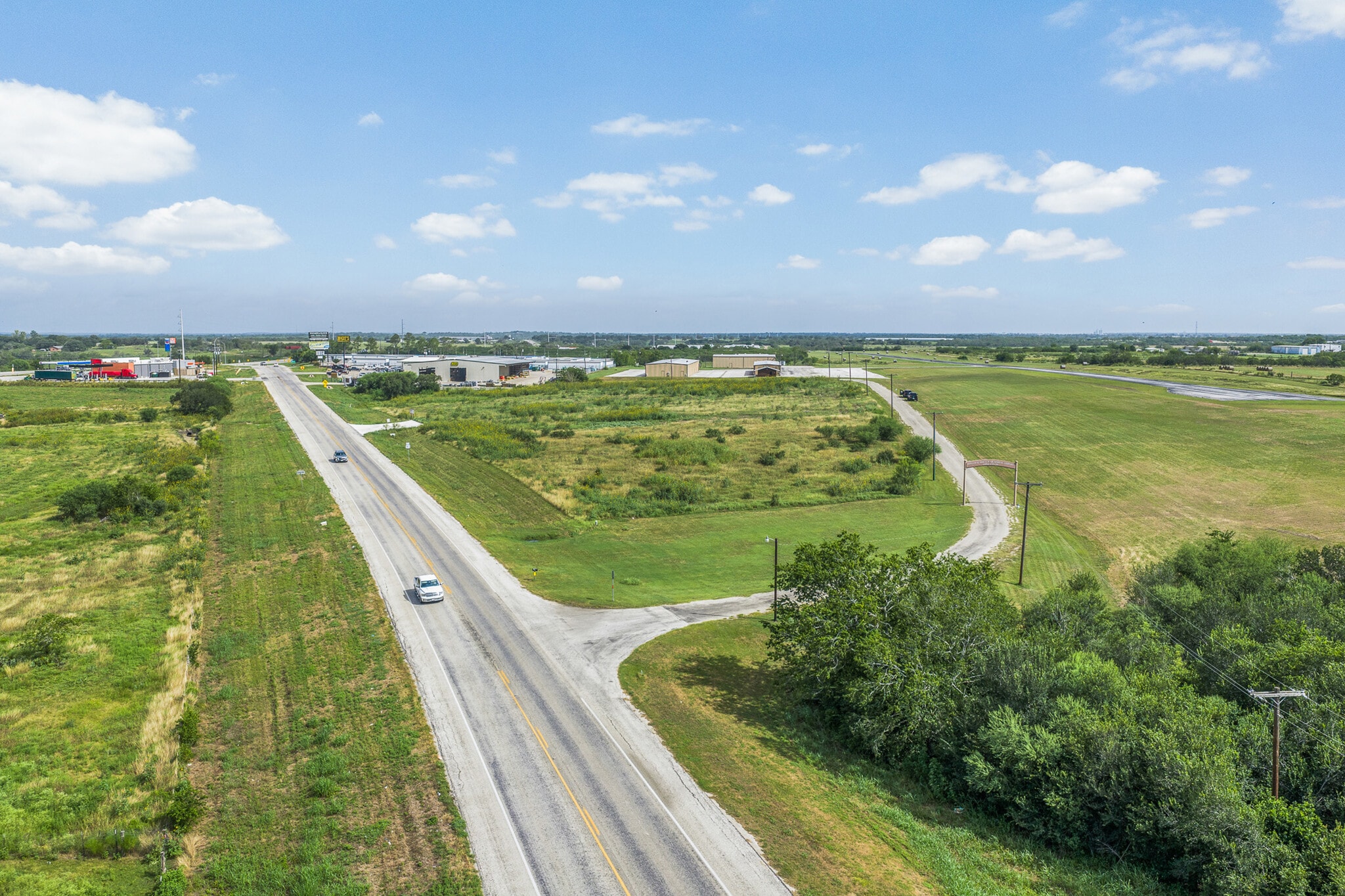 TBD U.S. 183, Gonzales, TX for sale Primary Photo- Image 1 of 27