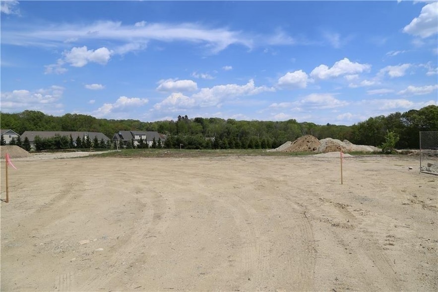 61 Harris Rd, Smithfield, RI for sale - Building Photo - Image 1 of 1