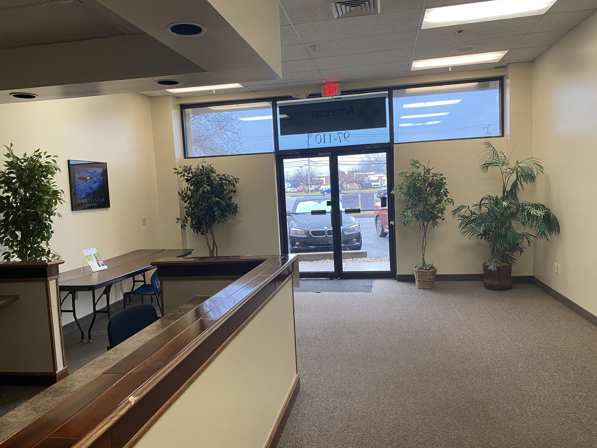 97-101 South St, West Hartford, CT for lease Lobby- Image 1 of 7