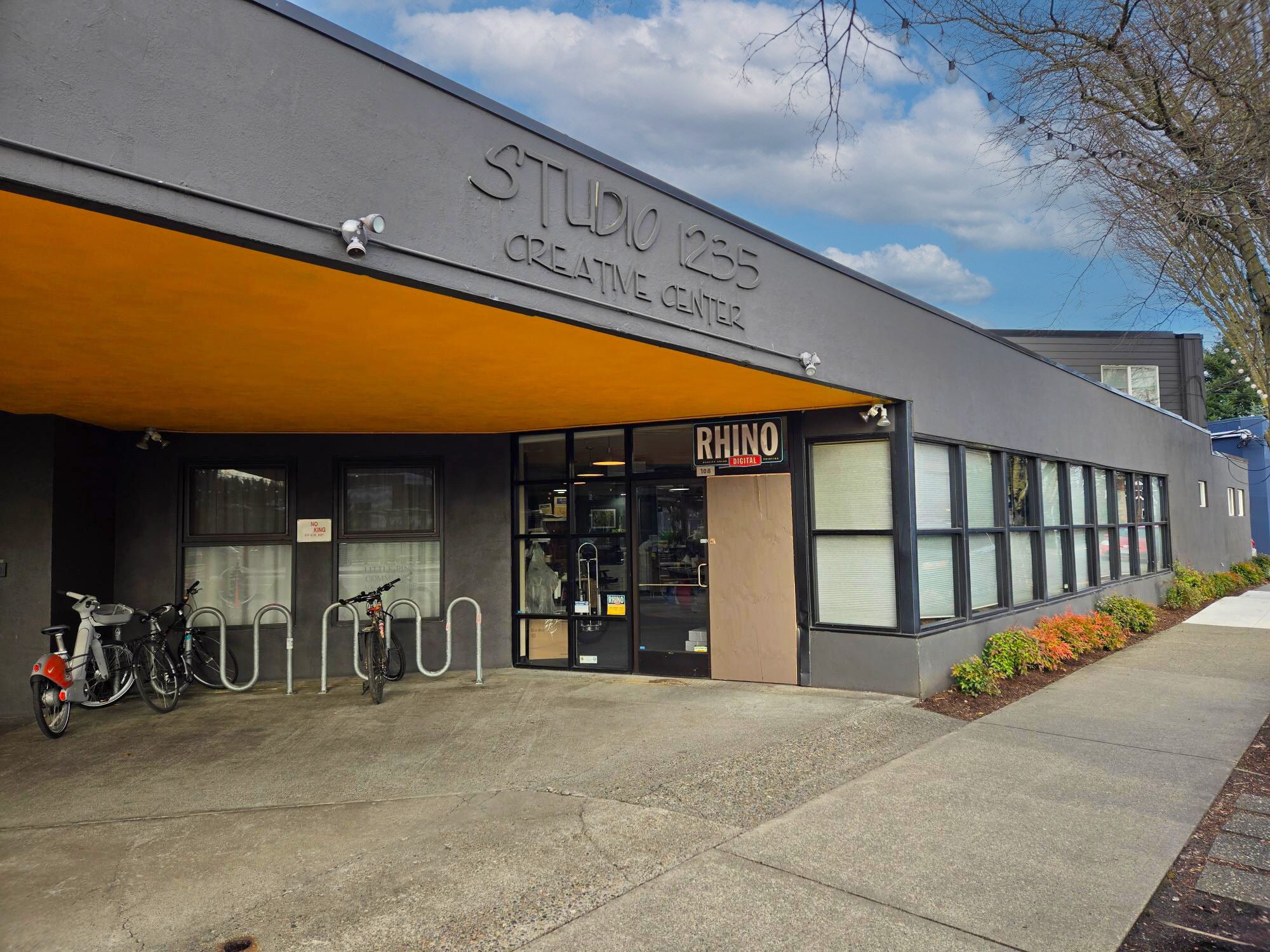 1235 SE Division St, Portland, OR à louer Photo du bâtiment- Image 1 de 14