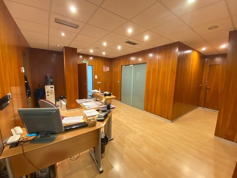 Office in Ponferrada, León for sale - Building Photo - Image 3 of 10