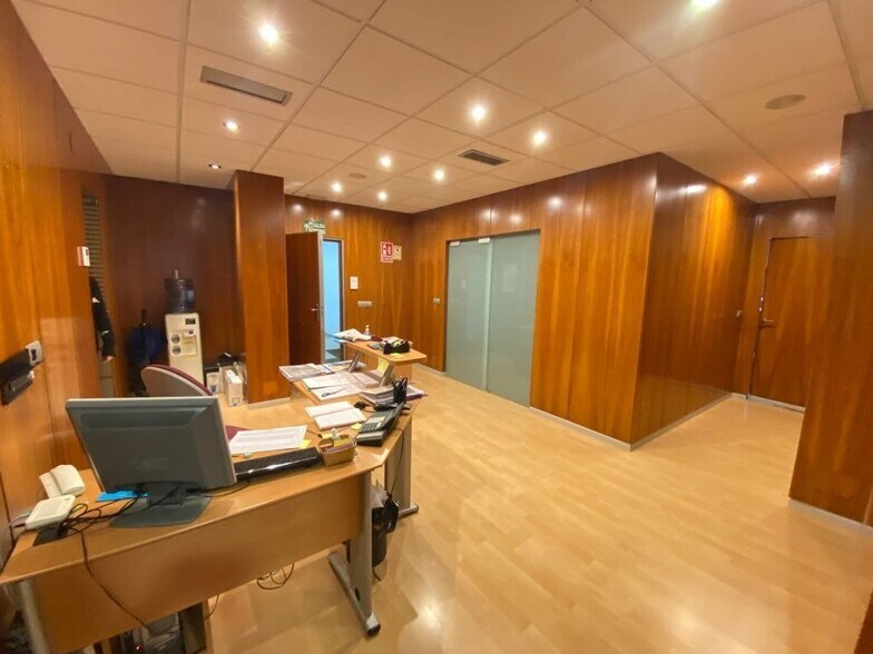 Bureau dans Ponferrada, León à vendre - Photo du bâtiment - Image 3 de 10