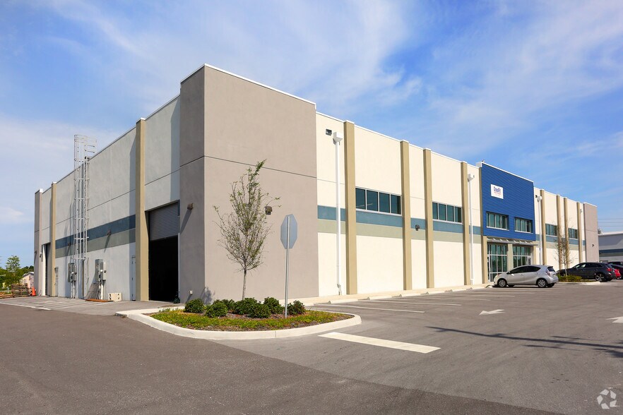 9310 Ulmerton Rd, Largo, FL à vendre - Photo principale - Image 1 de 6