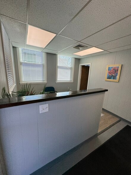 77 Meadow St, Holyoke, MA à louer - Photo du bâtiment - Image 2 de 17