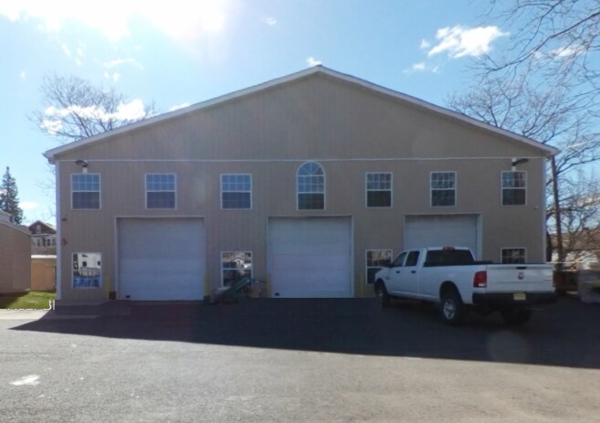 351 W Clinton St, Haledon, NJ à vendre - Photo du bâtiment - Image 2 de 5